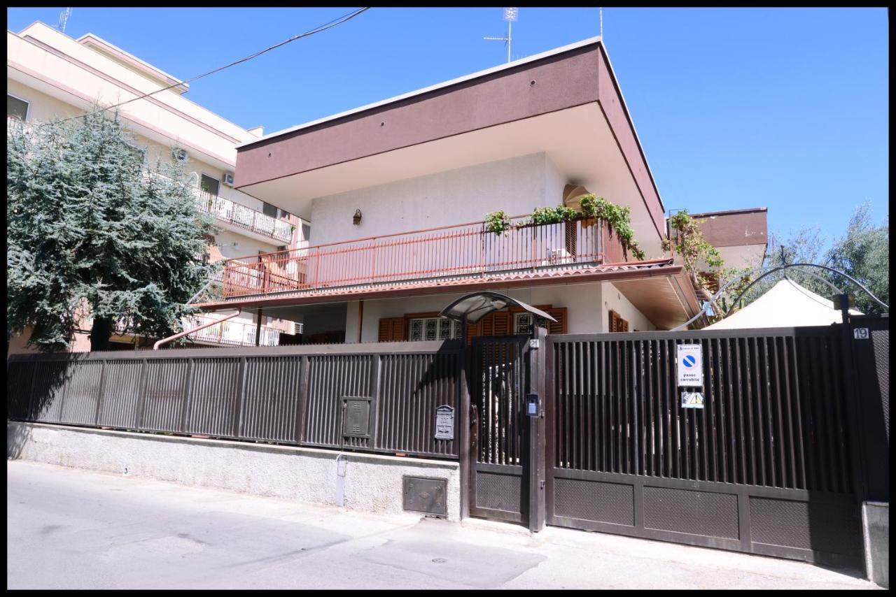 Il Villino Apartments Bari Eksteriør bilde